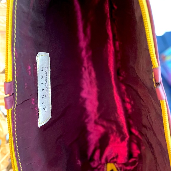 Vintage style NEW design Italian Leather Clutch - Picture 4 of 5